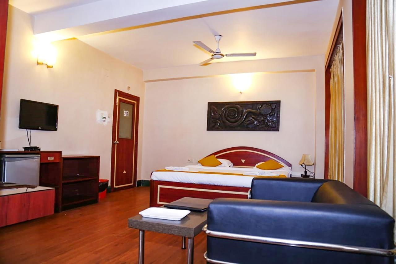 Fabhotel Shivangan Kolkata Airport - Fully Vaccinated Staff Экстерьер фото